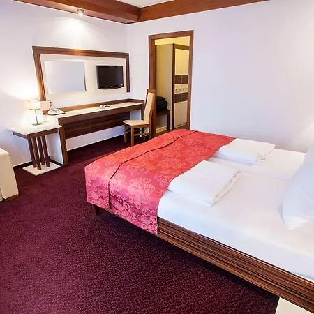 Centro Norderstedter Hof فندق 3*