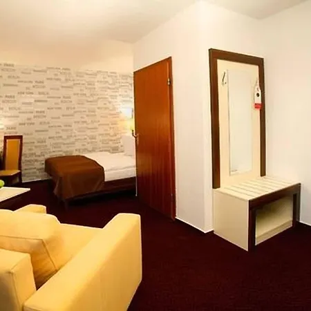 Centro Norderstedter Hof فندق 3*