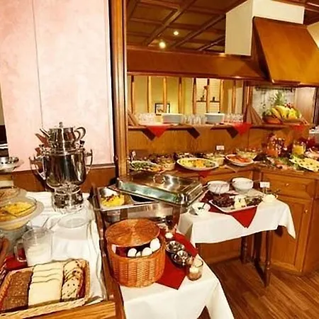 فندق Centro Norderstedter Hof 3*