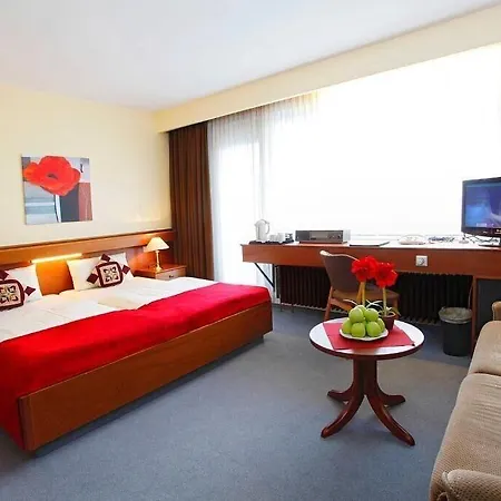 فندق Centro Norderstedter Hof 3*